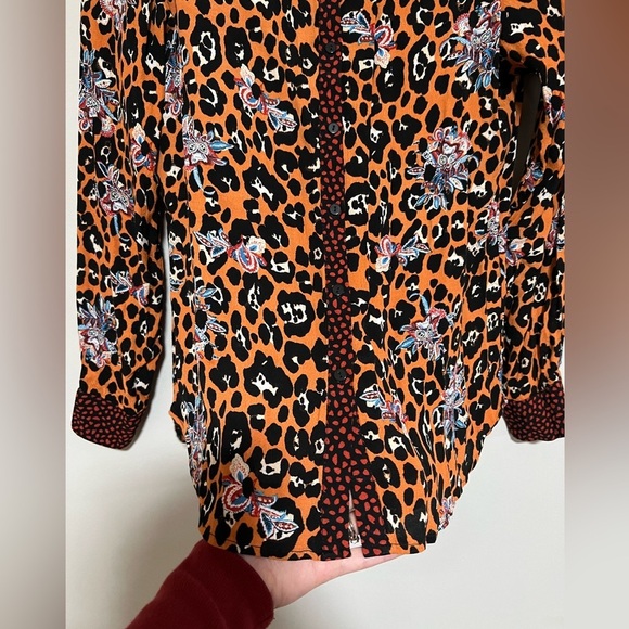 Esqualo Artsy Multicolor Abstract Animal Print Button Down Top Size 4 - Picture 4 of 8